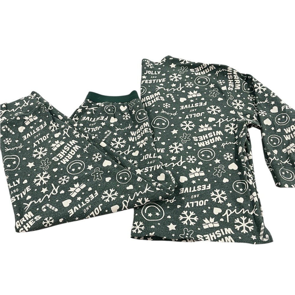 Victoria's Secret Pajama Set in Green and White